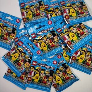 71018 LEGO Minifigures Series 17 Bundle Set